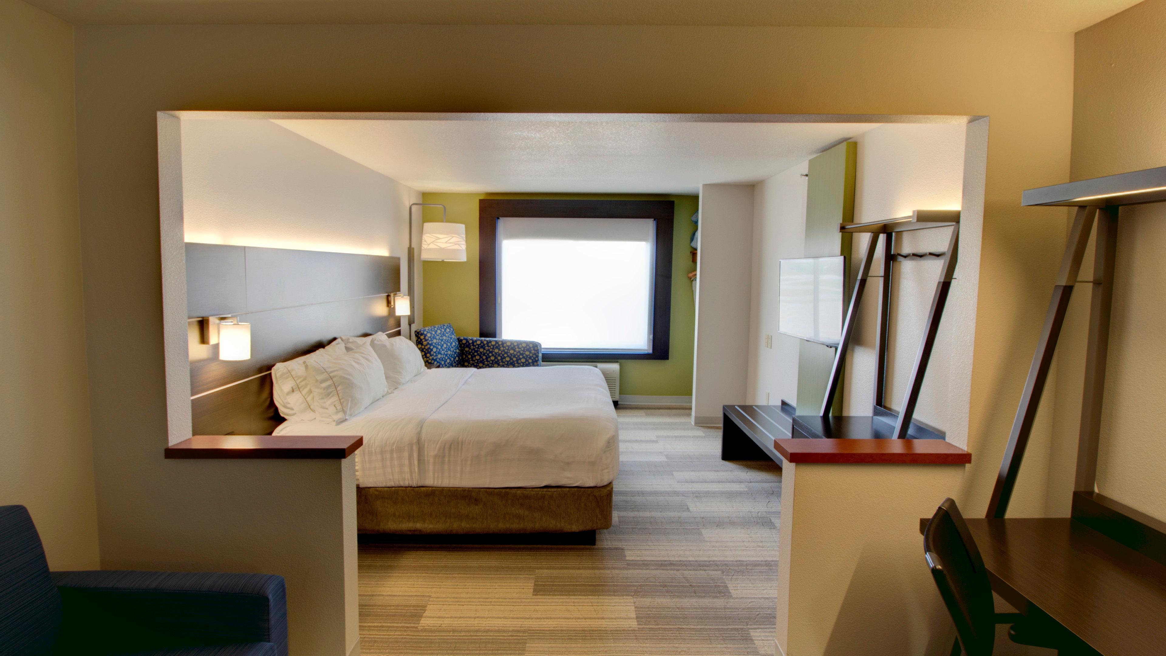 Hotel Express & By Ihg 3*