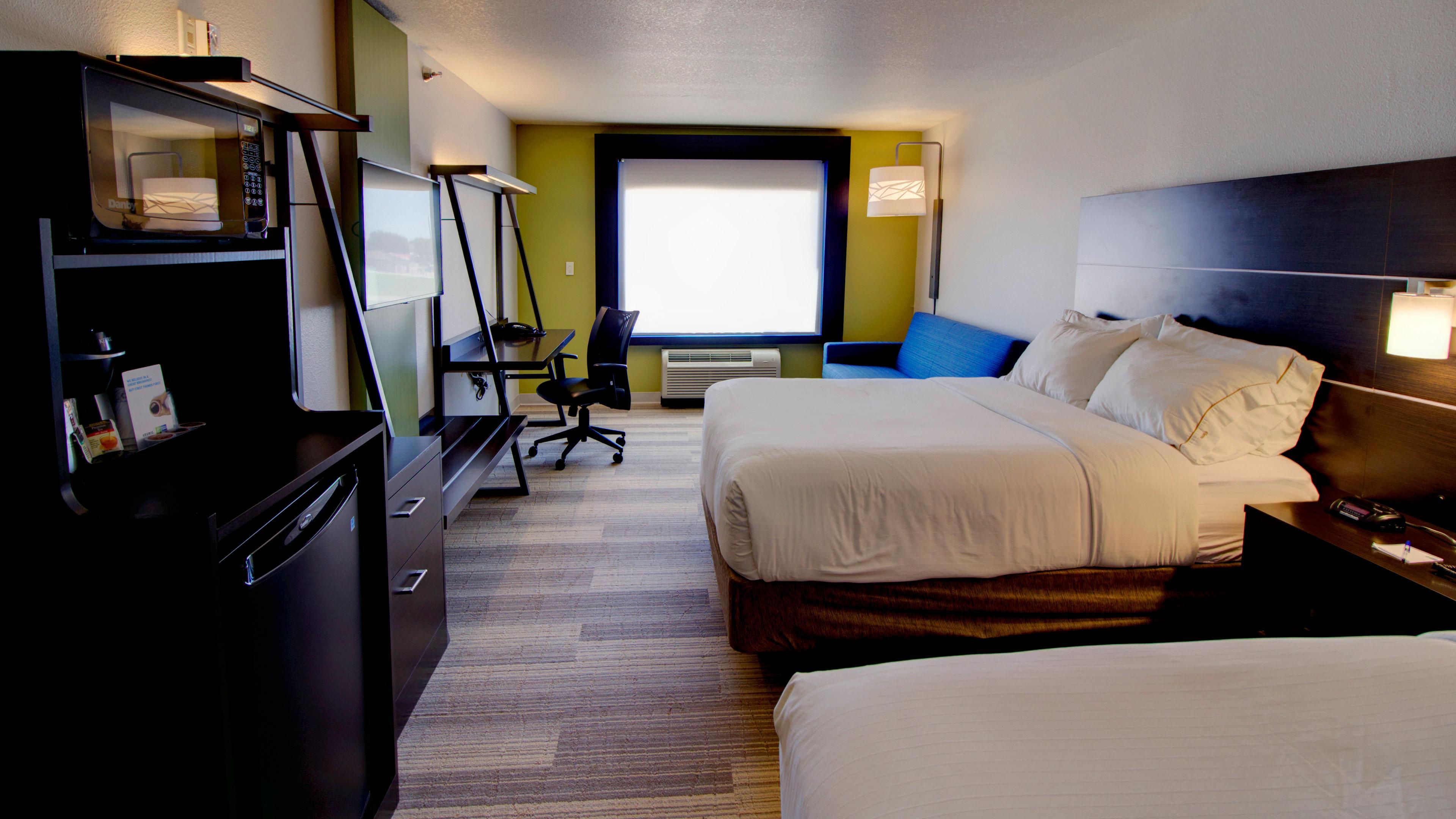 Express & By Ihg 3*