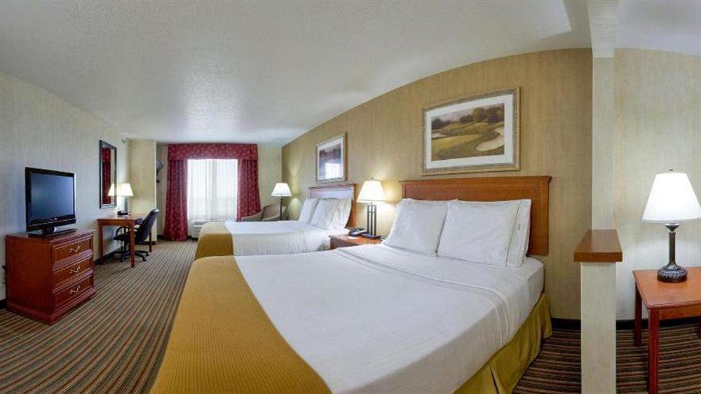 Hotel Express & By Ihg